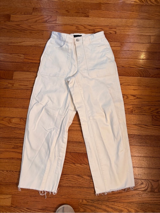Free Assembly Denim - Free Assembly women’s Barrel Leg white Denim large front pockets NWOT Size 4